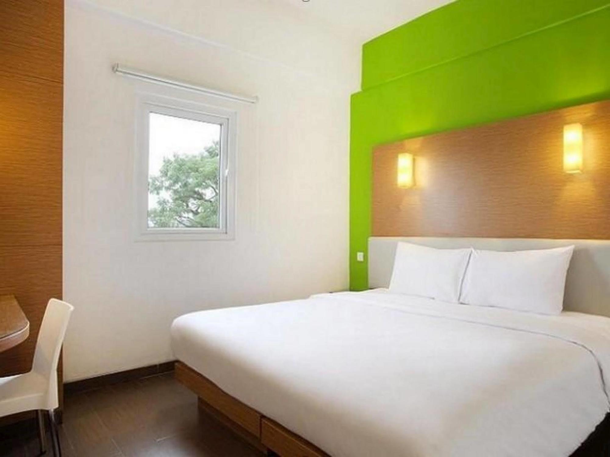 Amaris Hotel Malang Esterno foto